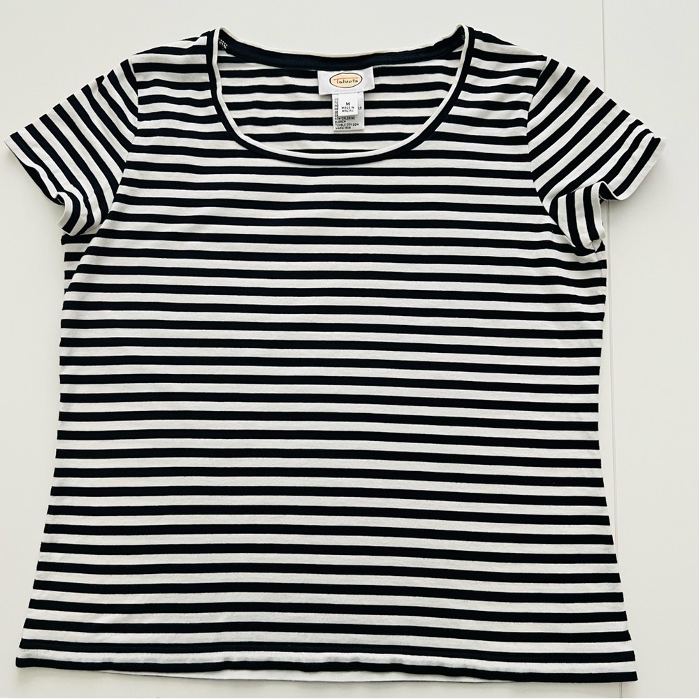 Talbots Classic Black & White Striped Short Sleeve Rounded Neck Tee Size Medium